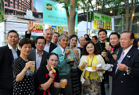 「けやきひろば 春のビール祭り 2018」の様子