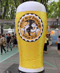 「けやきひろば 春のビール祭り 2018」の様子