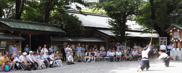 「薬丸野太刀自顕流」の演武を見学しました