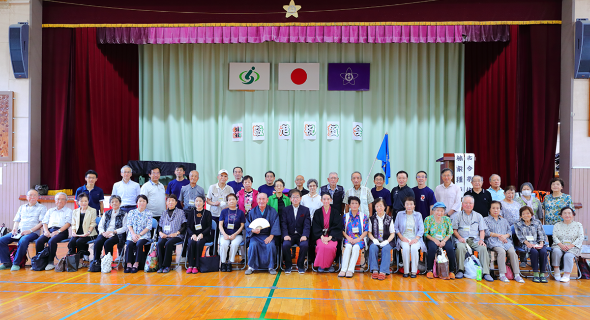 林家種平師匠、敬老祝賀会で落語を披露