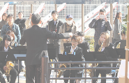 上野学園大学吹奏楽部の演奏