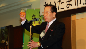 乾杯挨拶(首都圏霧島市ふるさと会会長:原口悟郎様)