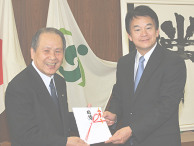 「安納芋チャリティー販売会」の売り上げを寄付金として贈呈しました