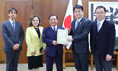 安納芋チャリティー販売の売上金をさいたま市に寄付