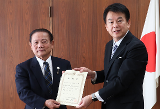 「安納芋チャリティー販売会」の売上金を、さいたま市社会福祉協議会に寄付しました