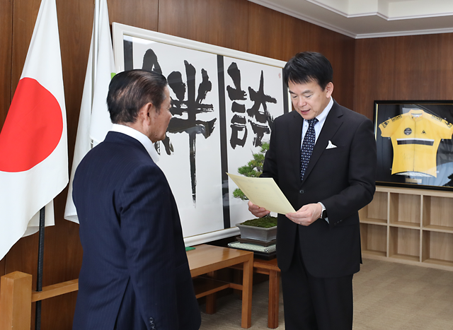 「安納芋 焼き芋チャリティー販売会」の売上金を、さいたま市社会福祉協議会に寄付