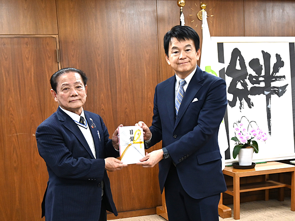 「安納芋 焼き芋チャリティー販売会」の売上金を、さいたま市へ寄付