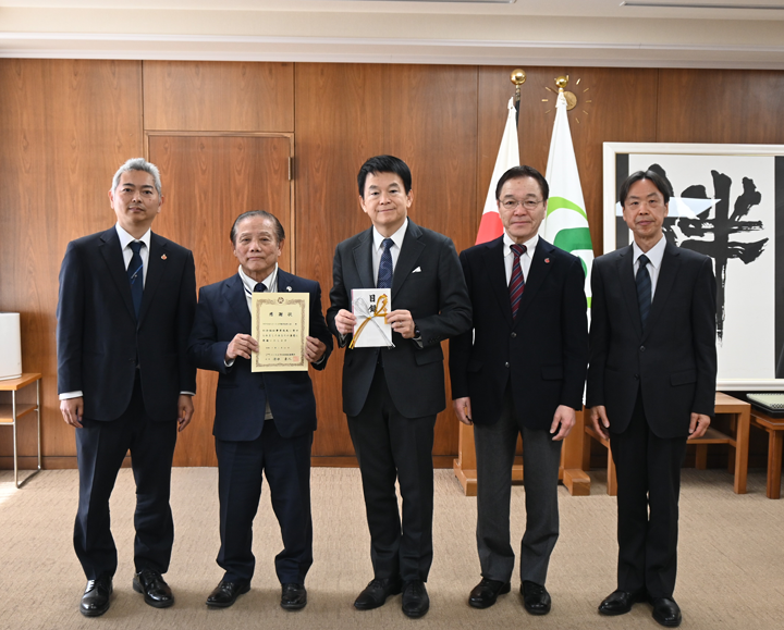 「安納芋 焼き芋チャリティー販売会」の売上金を、さいたま市へ寄付