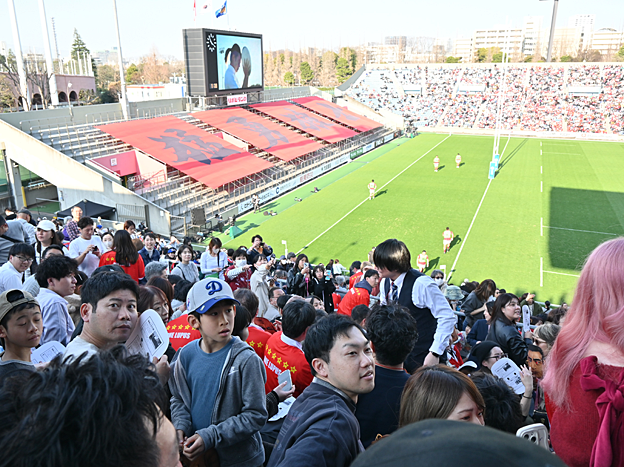 「ジャパンラグビー リーグワン」首位攻防戦